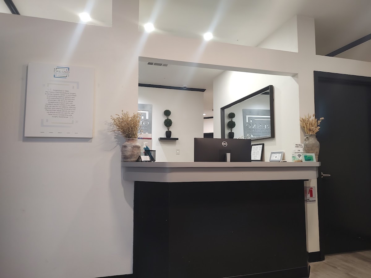 Fresno Oral Maxillofacial Surgery & Dental Implant Center And Wisdom Teeth photo 4