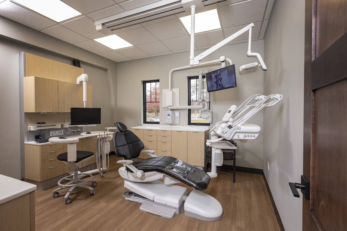 River Oaks Dental, Deerwood photo 4