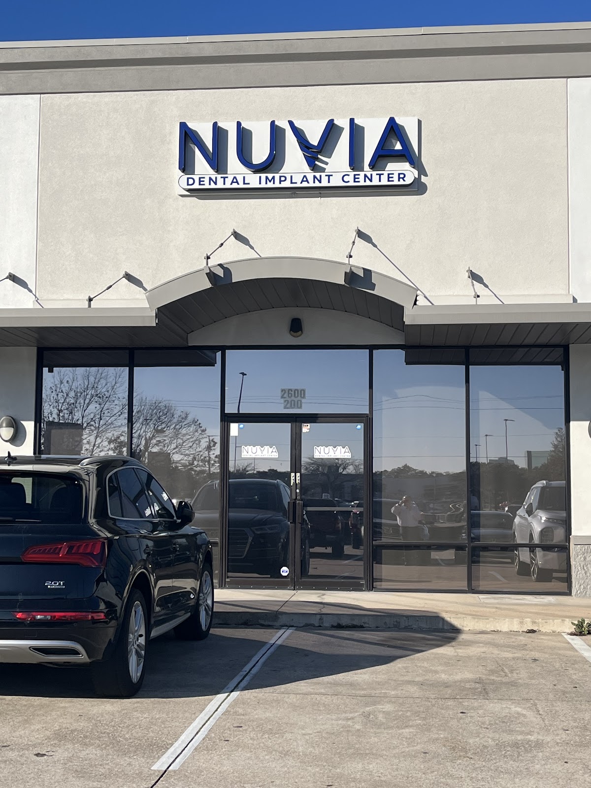 Nuvia Dental Implant Center - Houston photo 4