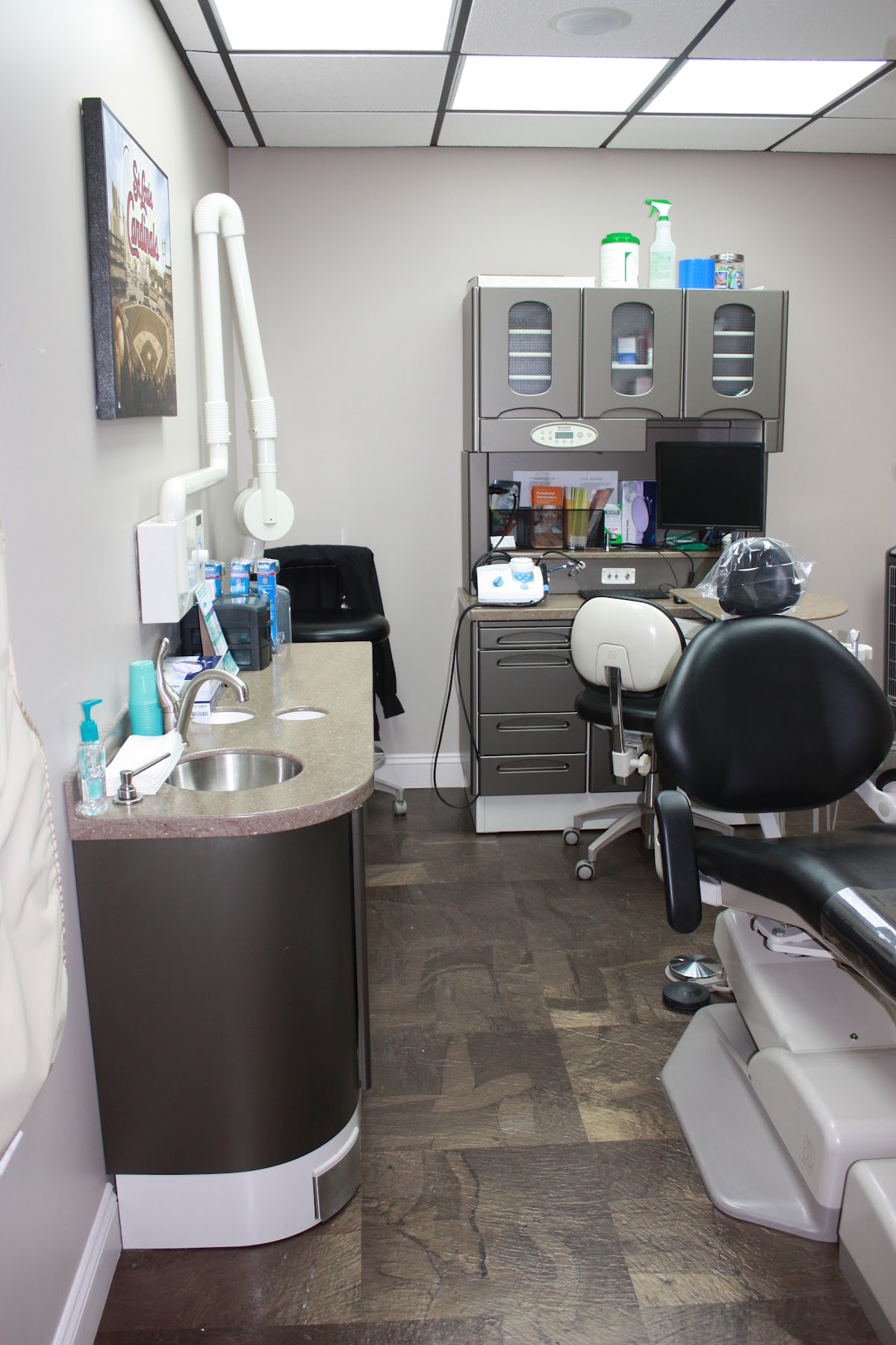 Robert Rowland Dentistry photo 2