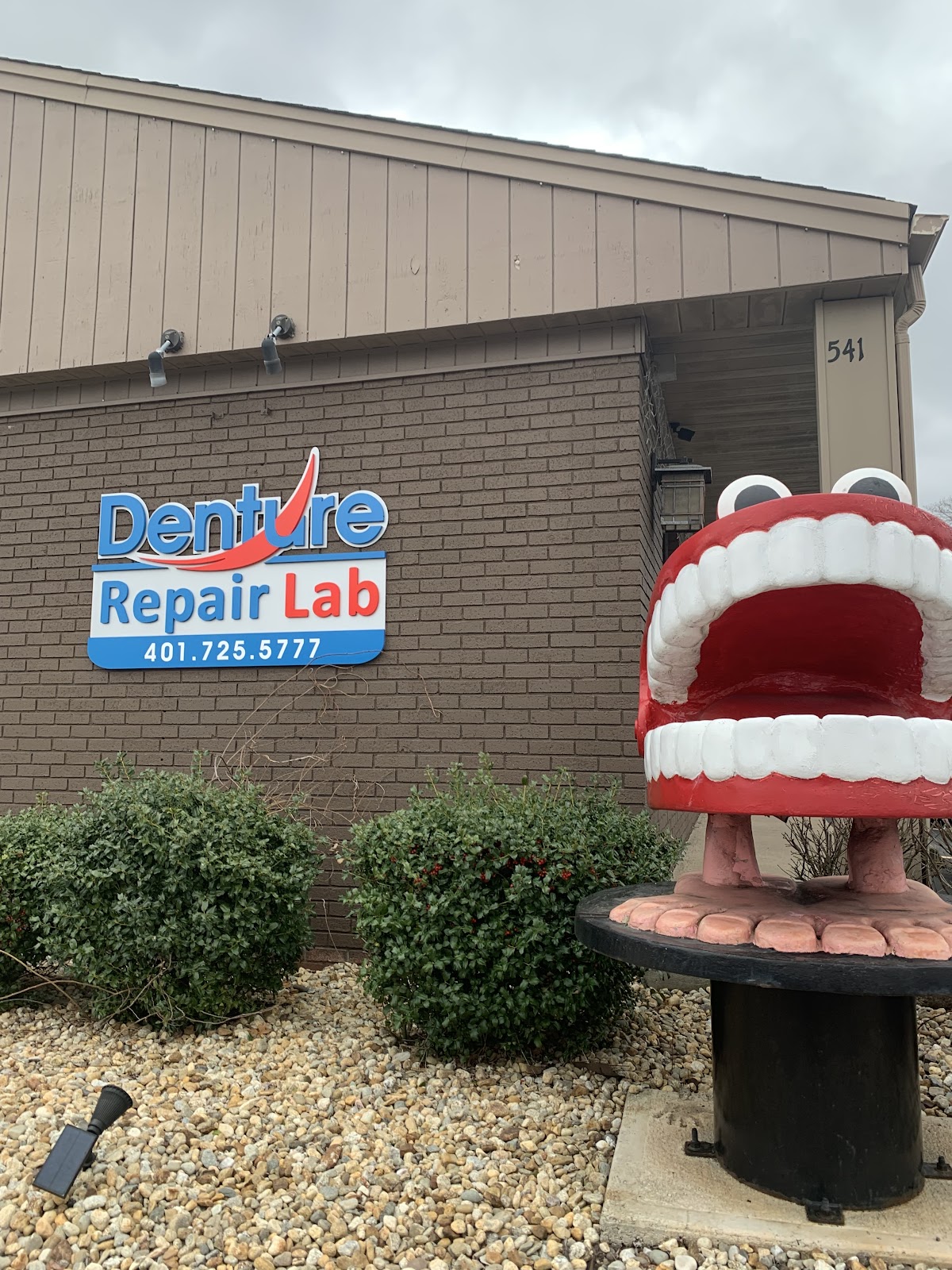 Denture Repair Lab photo 2