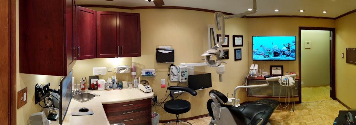 R Family Dental of Oak Park photo 4