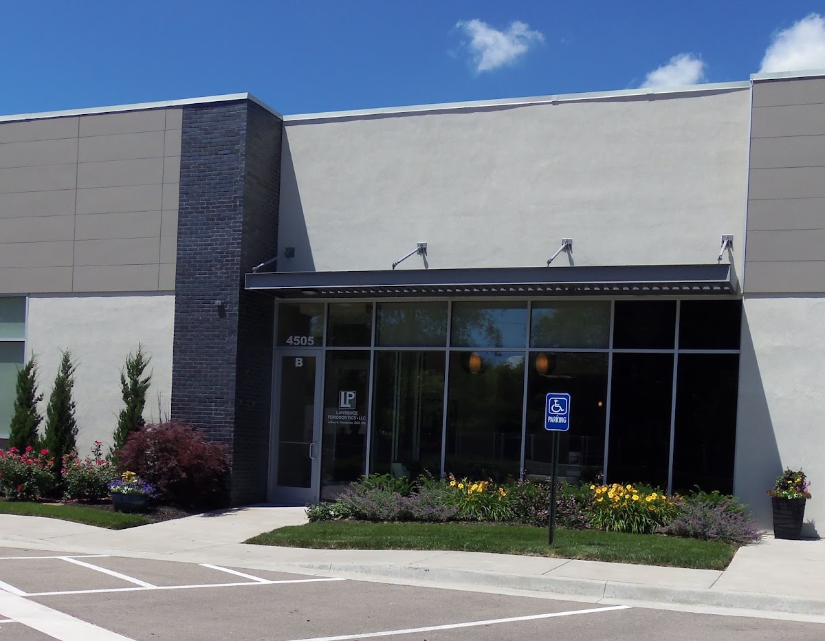 Lawrence Periodontics photo 5