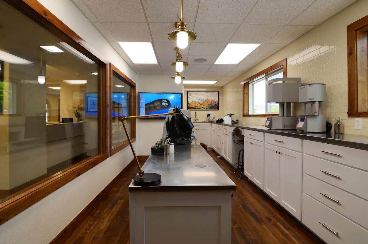 Roberts & Hall Dentistry photo 4