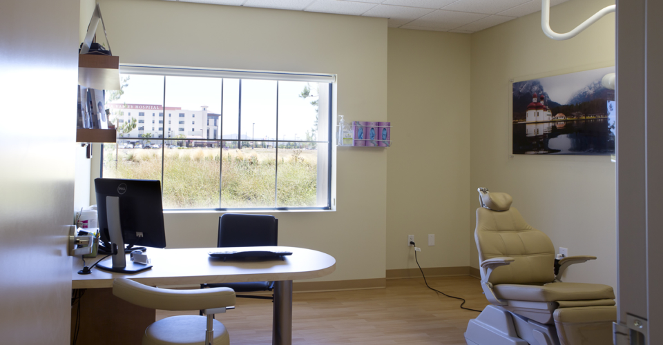 Temecula Center For Wisdom Teeth & Dental Implants photo 3