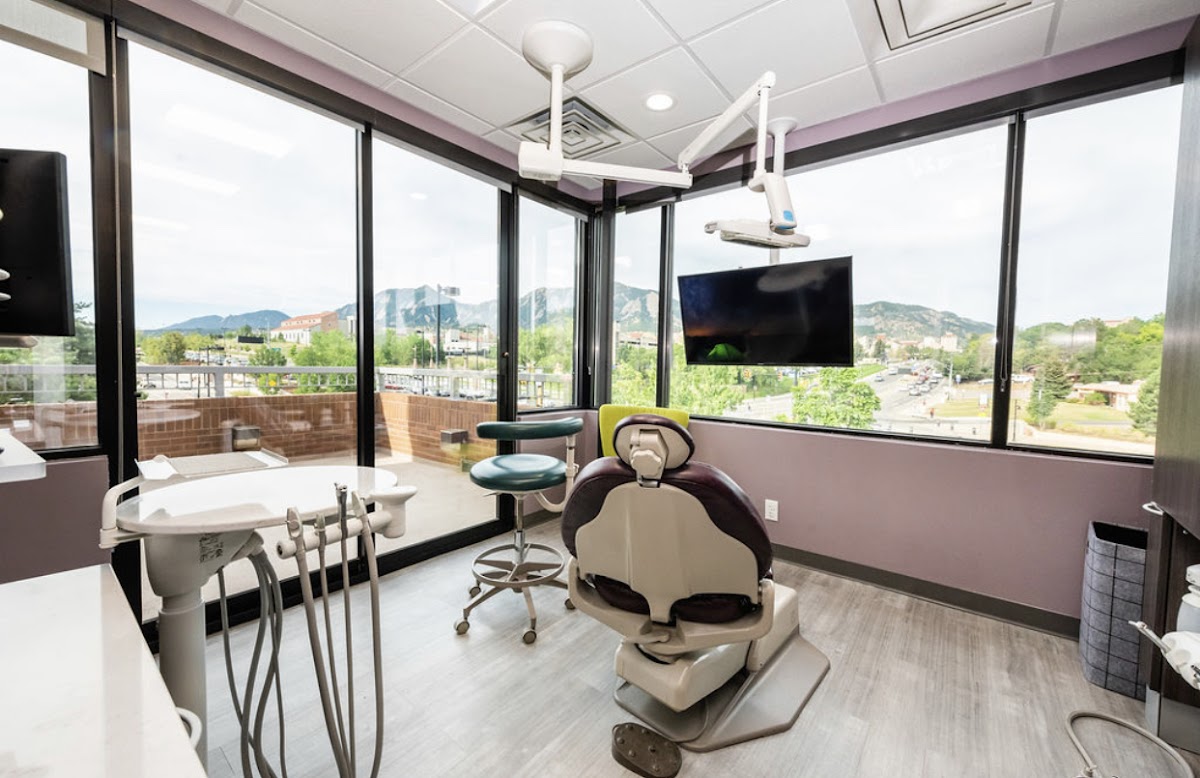 Peakview Cosmetic & Implant Dentistry photo 4