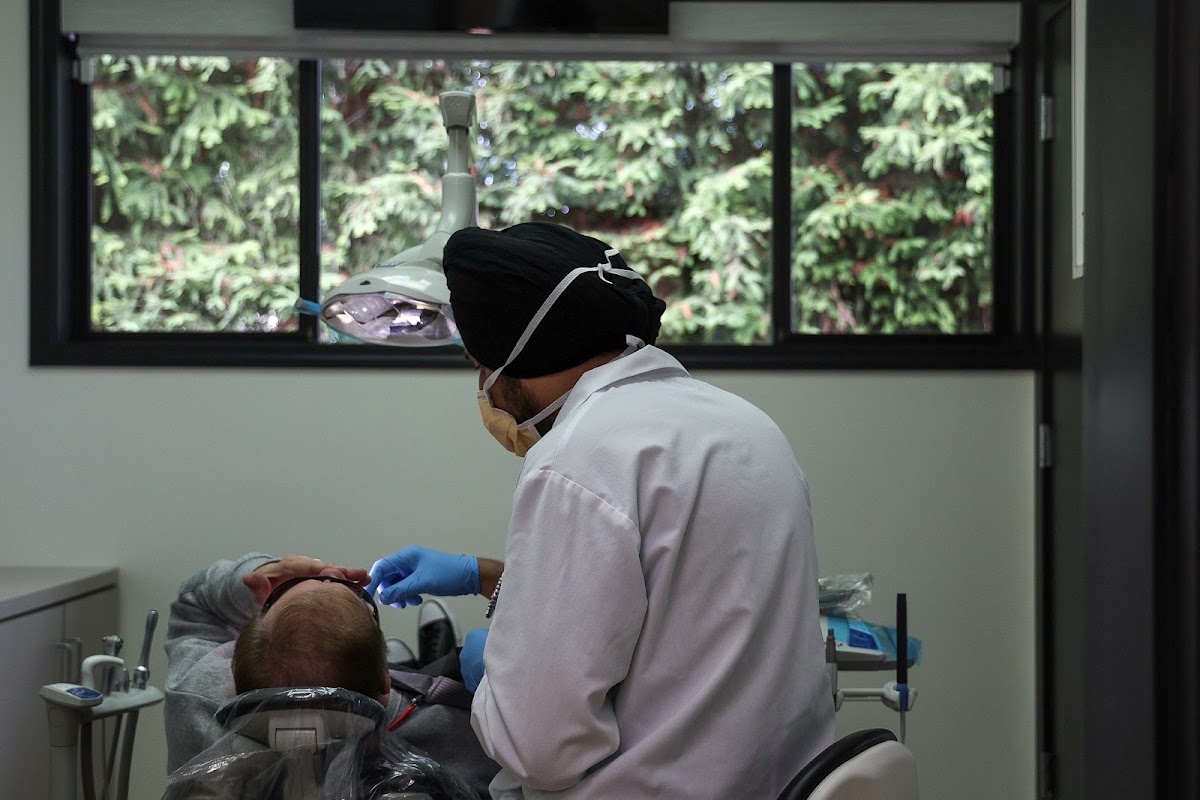 Alora Dentistry & Implant Center photo 3