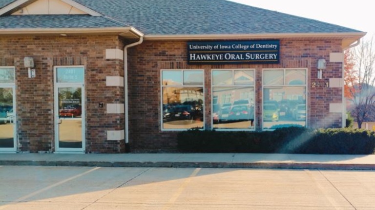 Hawkeye Oral Surgery Clinic photo 1