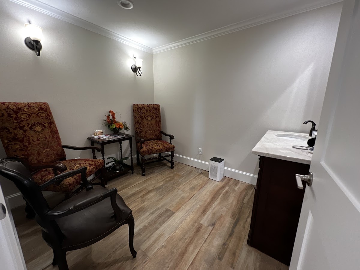 Tyler Periodontics & Dental Implants photo 6