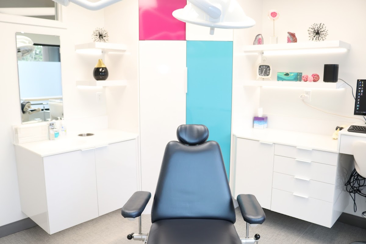 425 Oral, Maxillofacial, and Implant Surgery photo 1