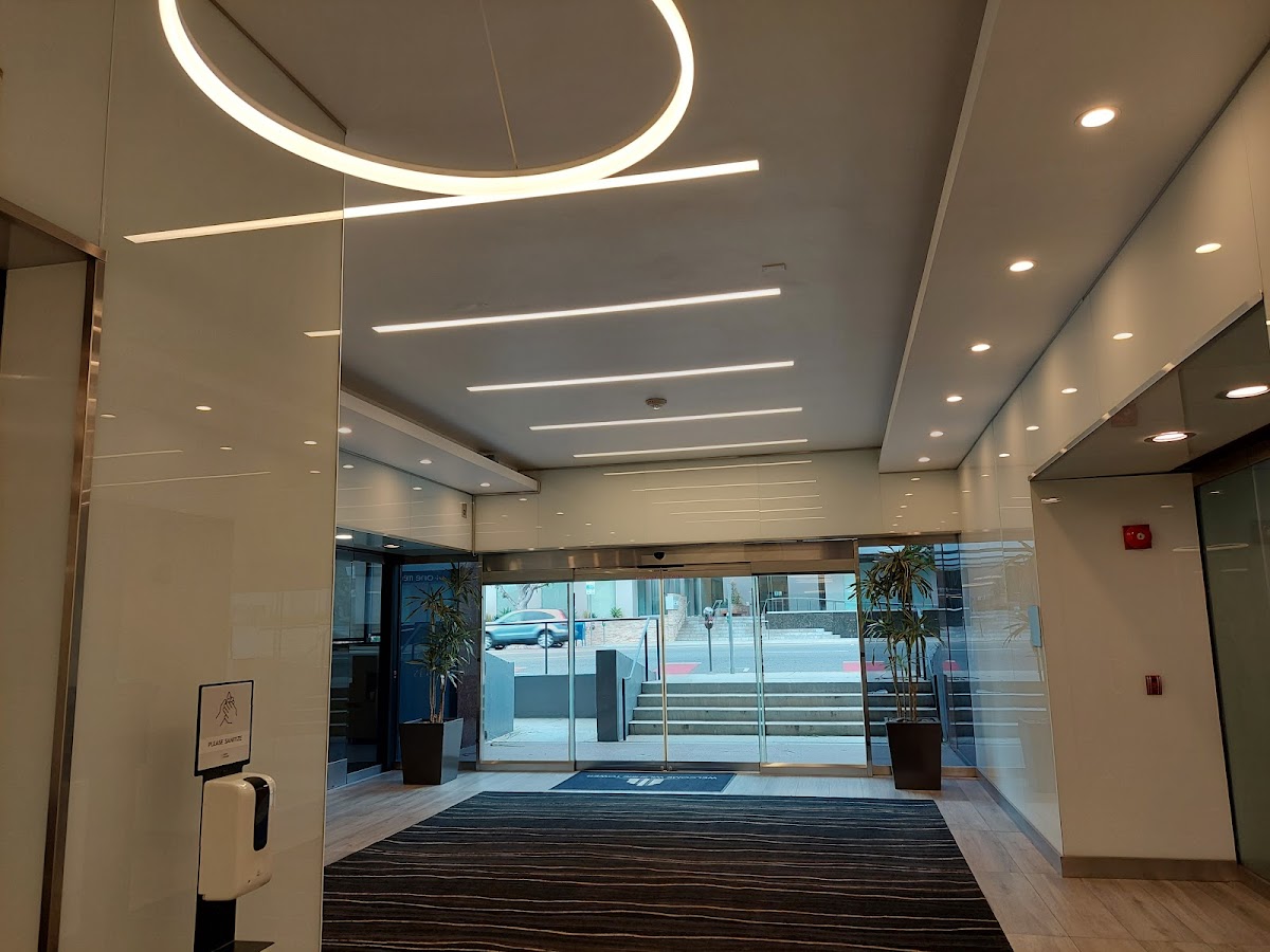 Wilshire Oral Surgery and Implant Center photo 3