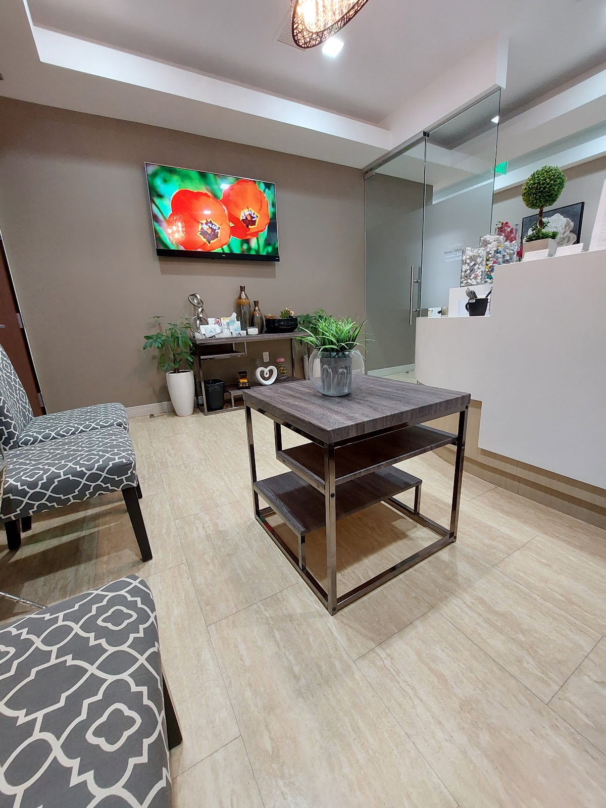 Wilshire Oral Surgery and Implant Center photo 5