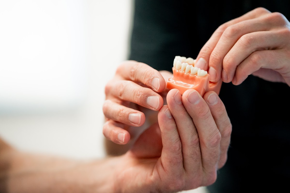 Apex Oral Surgery & Dental Implants - Kenosha photo 3