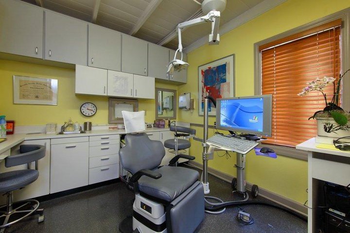 Venice Implant Dentistry and Laser photo 3