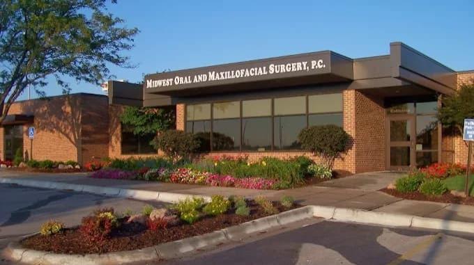 Midwest Oral Surgery & Dental Implants photo 1
