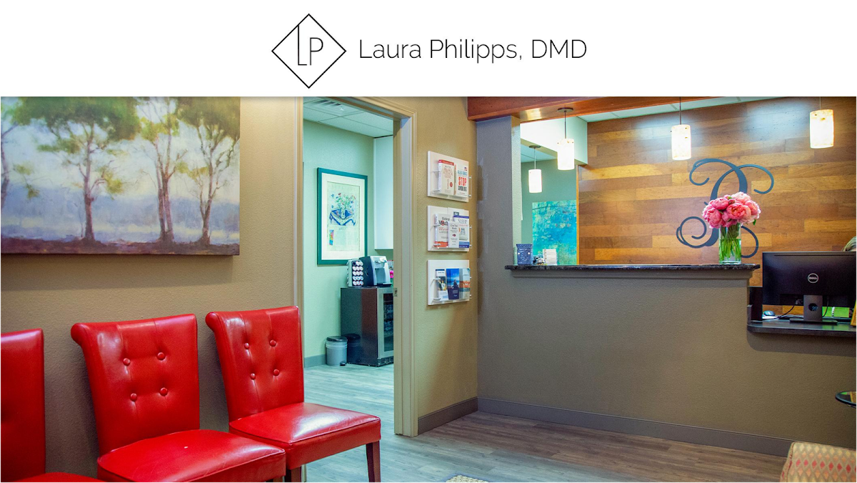 Laura Philipps, Dmd photo 1