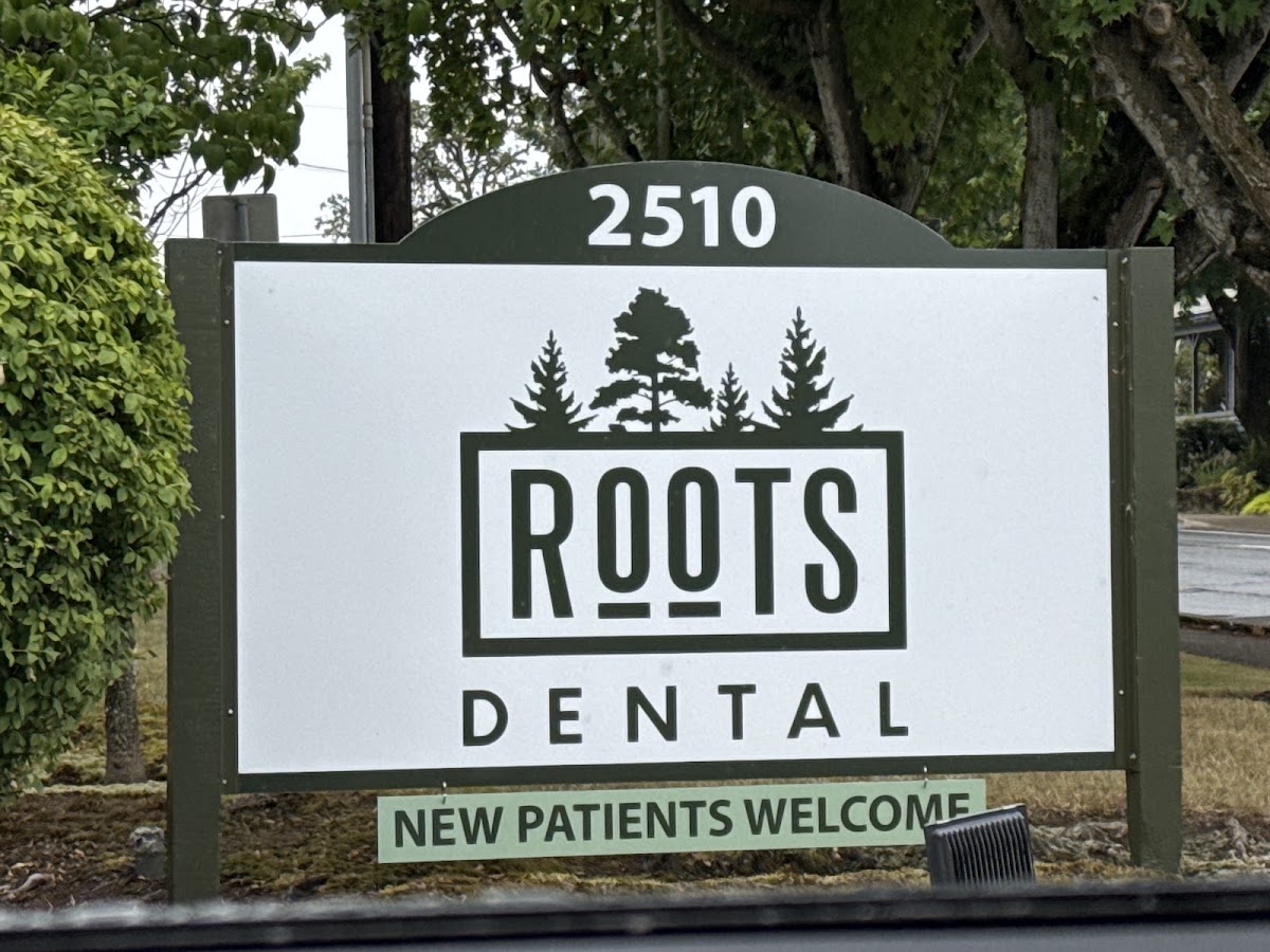 Roots Dental & Dental Implant Center - Salem photo 6