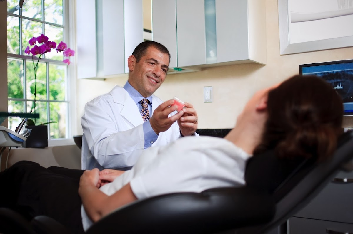 Sirakian Aesthetic & Implant Dentistry photo 1