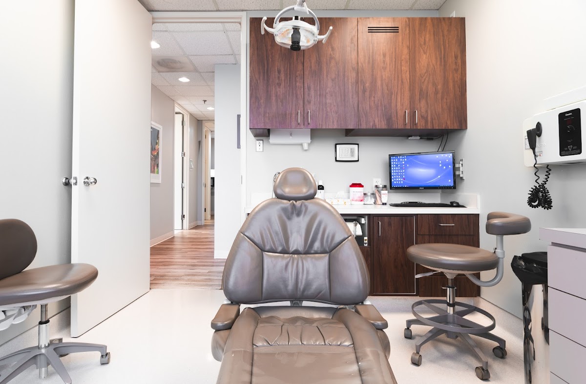 Highland Park Periodontics & Dental Implants photo 2