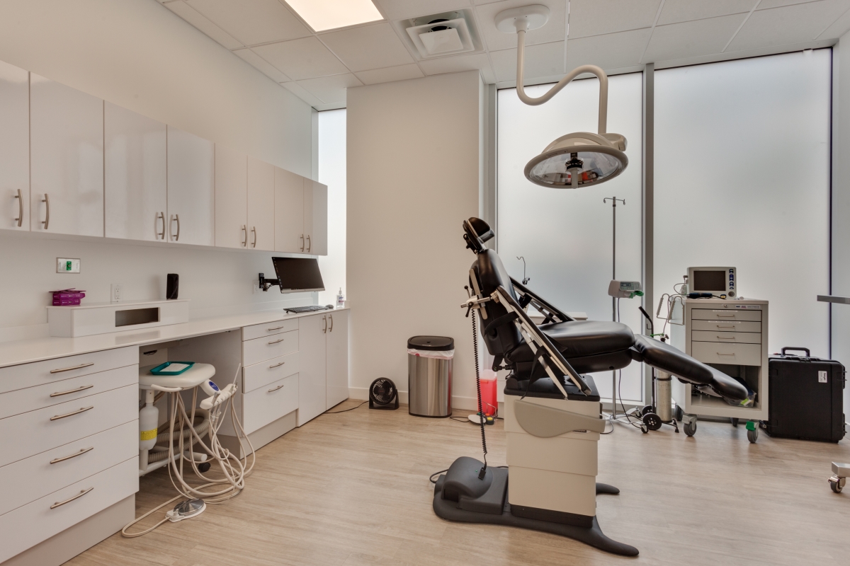 Natural Teeth Implant Center and Oral Surgery photo 3