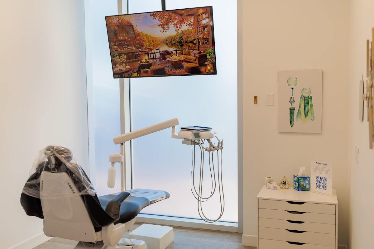 Natural Teeth Implant Center and Oral Surgery photo 4