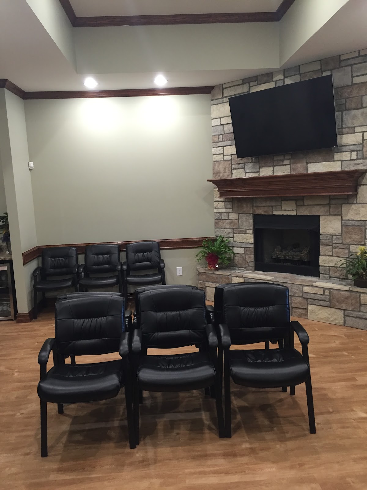 Aesthetic Dental Institute Dr. Aubrey J. Henshaw III DDS photo 5