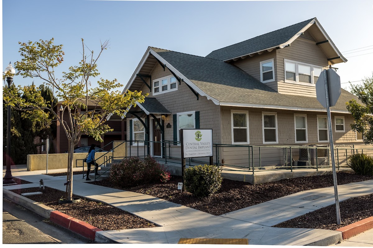 Central Valley Dental Implant & Oral Surgery Institute photo 2