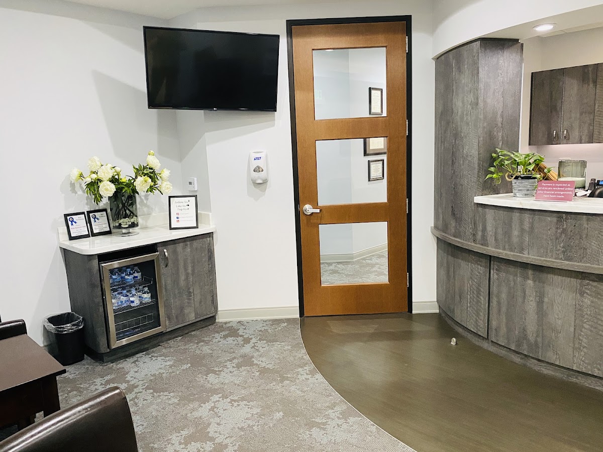 Valencia Periodontics photo 3