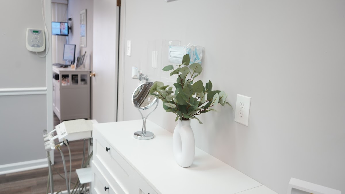 Smile Design and Implant Center photo 2