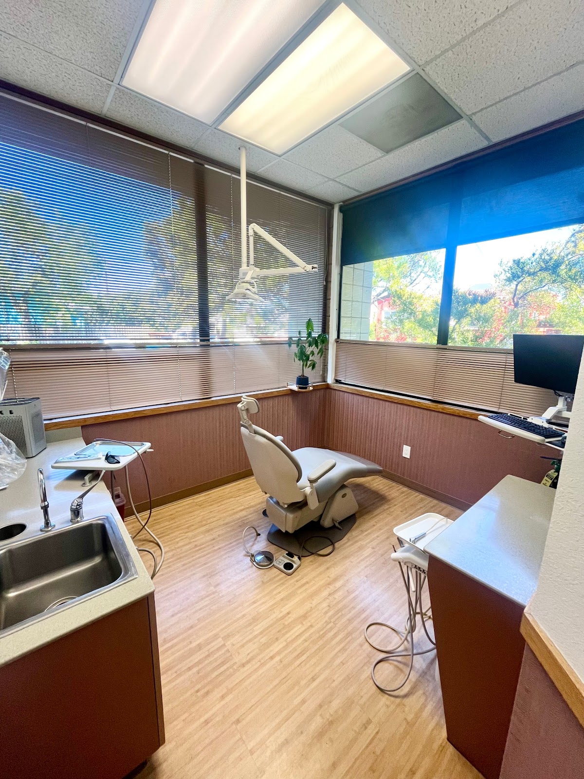 East Bay Periodontics and Implant Dentistry in Oakland photo 2