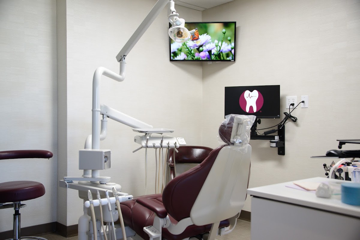 Elegant Dental Implant Center photo 4