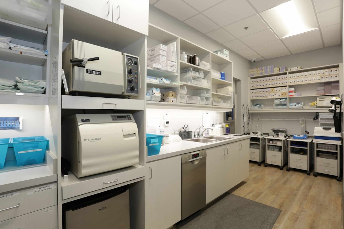 Av Sierra Dental Center photo 4
