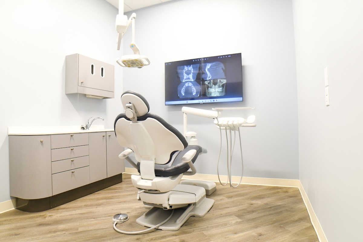 Lakeland Implant & Cosmetic Dentistry photo 2