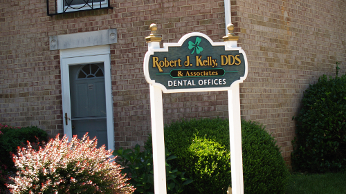 Robert J Kelly DDS & Associates photo 1