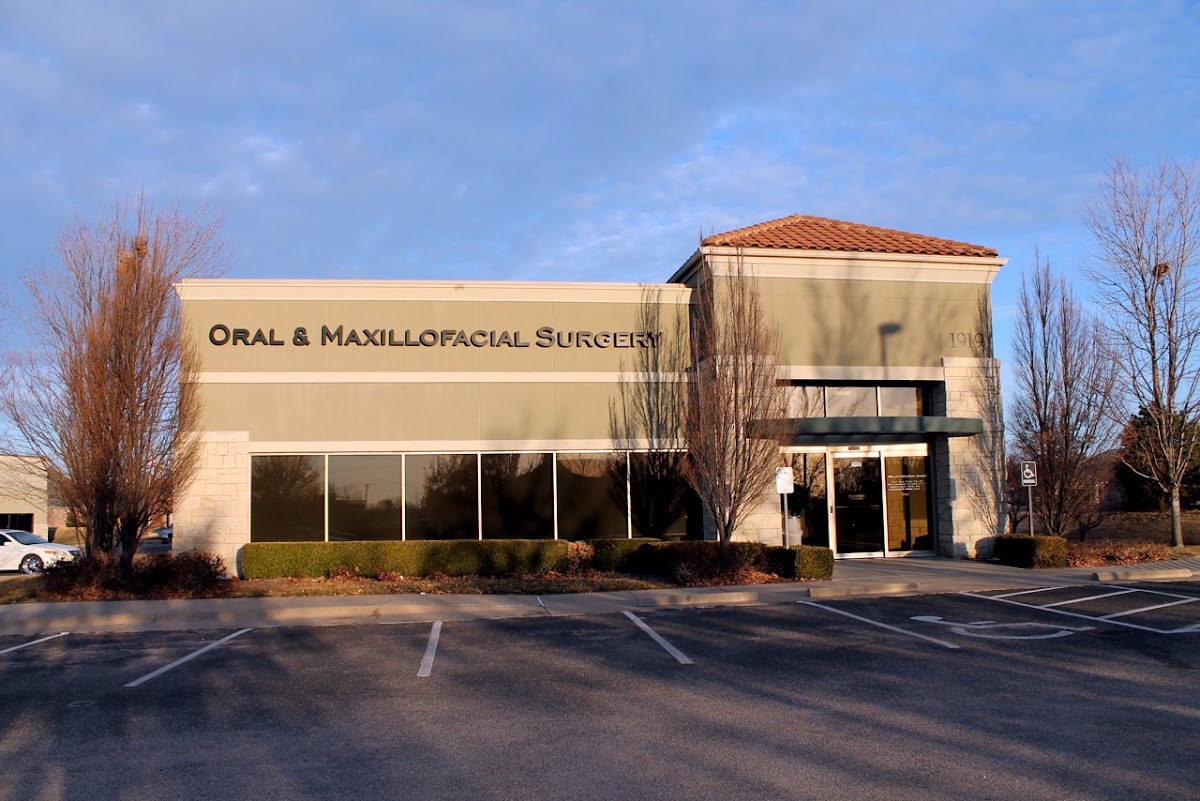 Oral & Maxillofacial Surgeons: Roy Cole, DDS photo 1