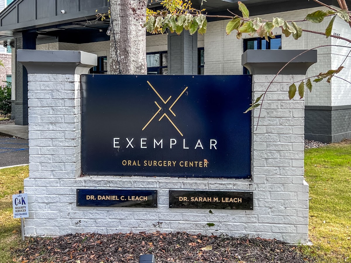 Exemplar Oral Surgery photo 4