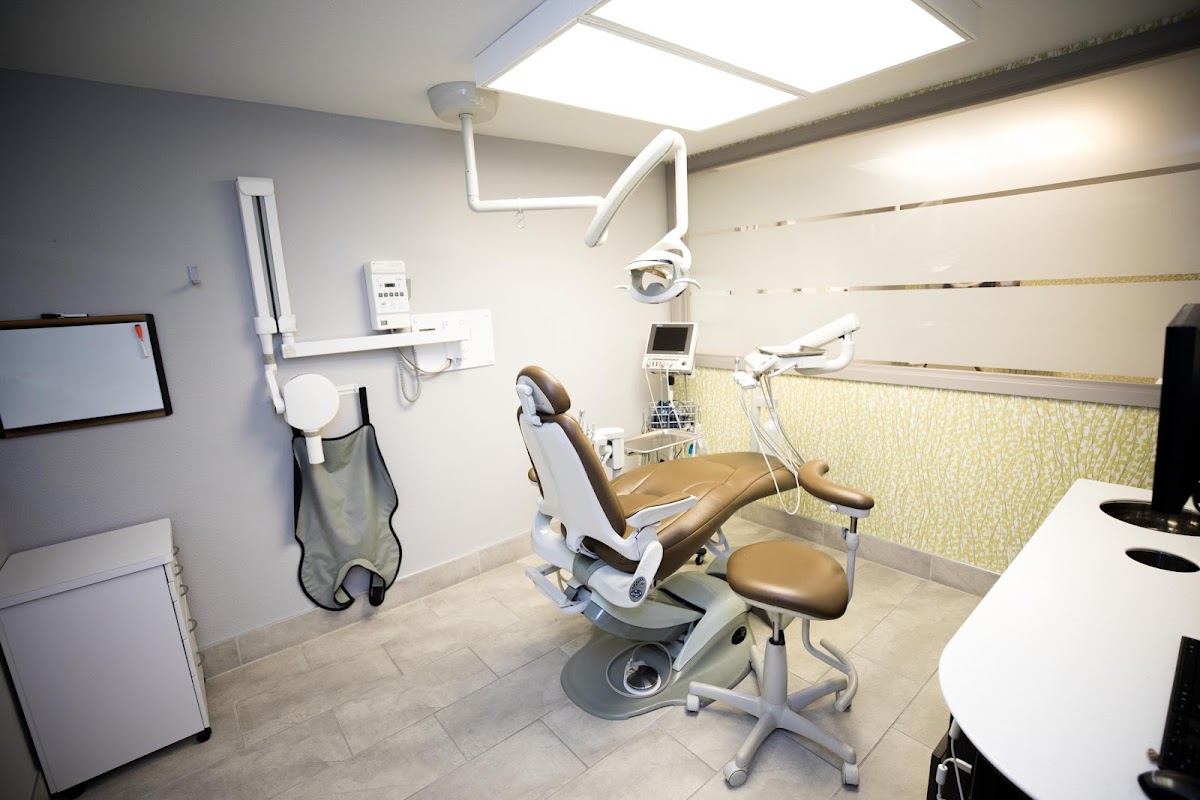 Council Oak Perio: Dental Implants & Periodontics, Dr. Christopher Bingham photo 2