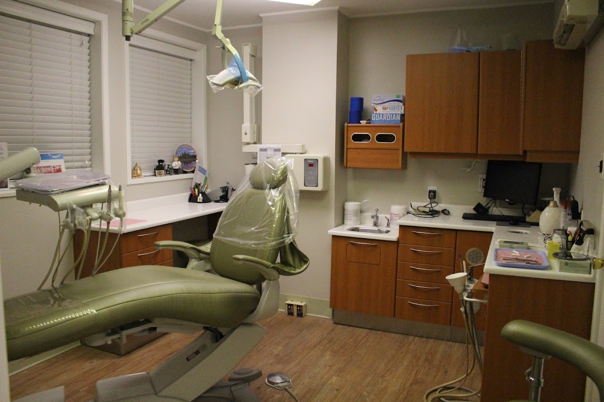 Danbury Smiles - George L Landress, DDS, Magd photo 4
