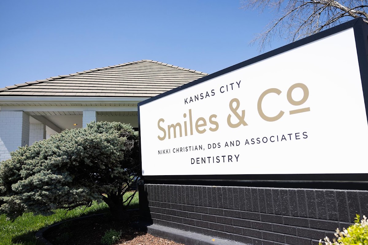 Kansas City Smiles & Co photo 5