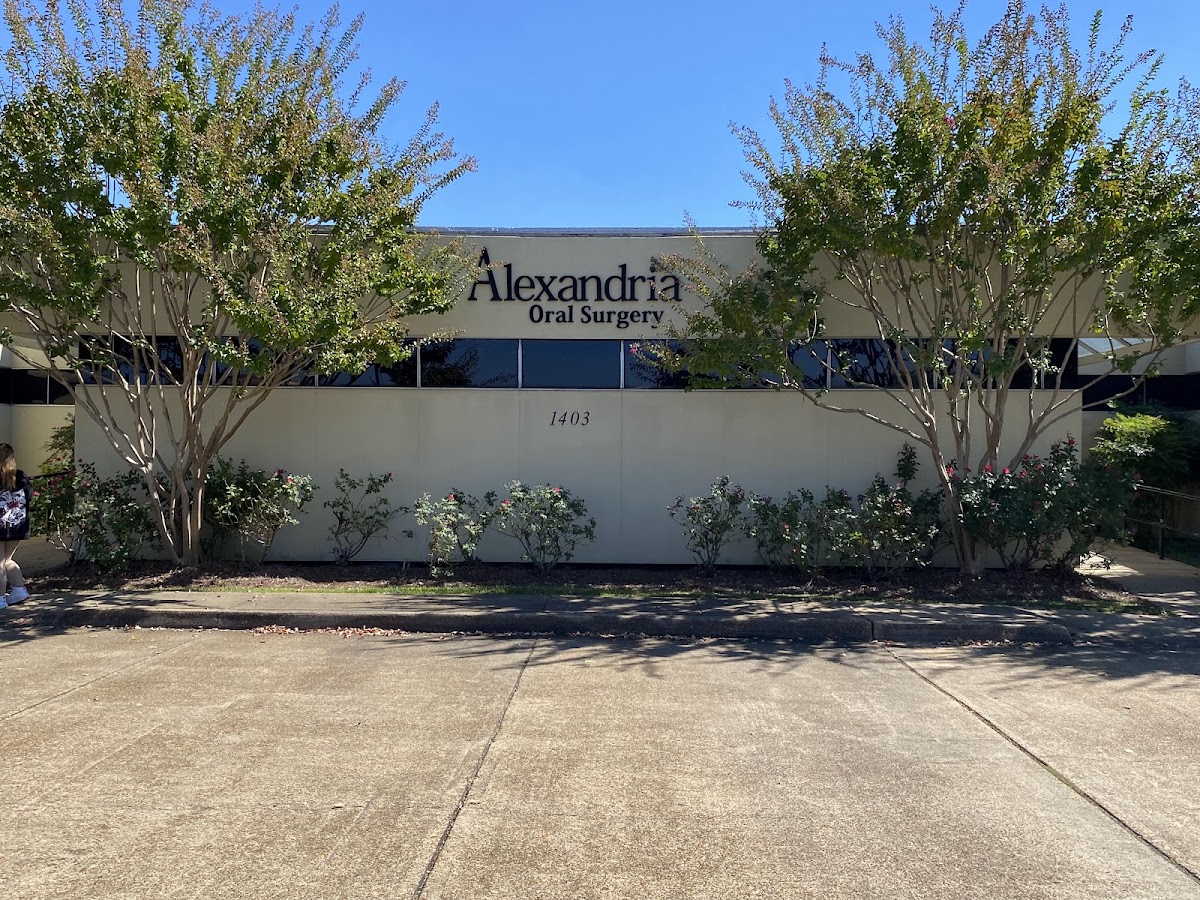 Alexandria Oral Surgery & Dental Implant Center photo 1
