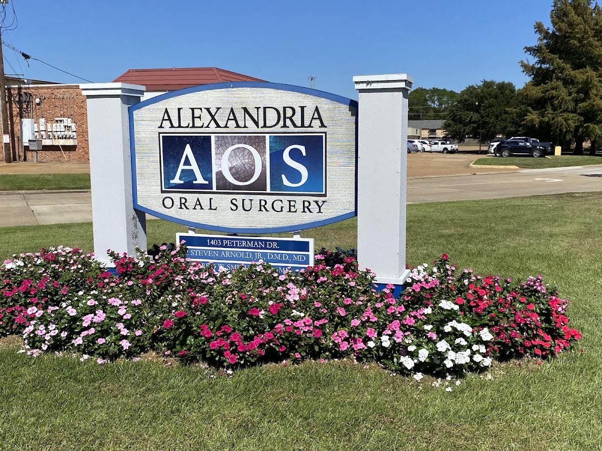 Alexandria Oral Surgery & Dental Implant Center photo 2