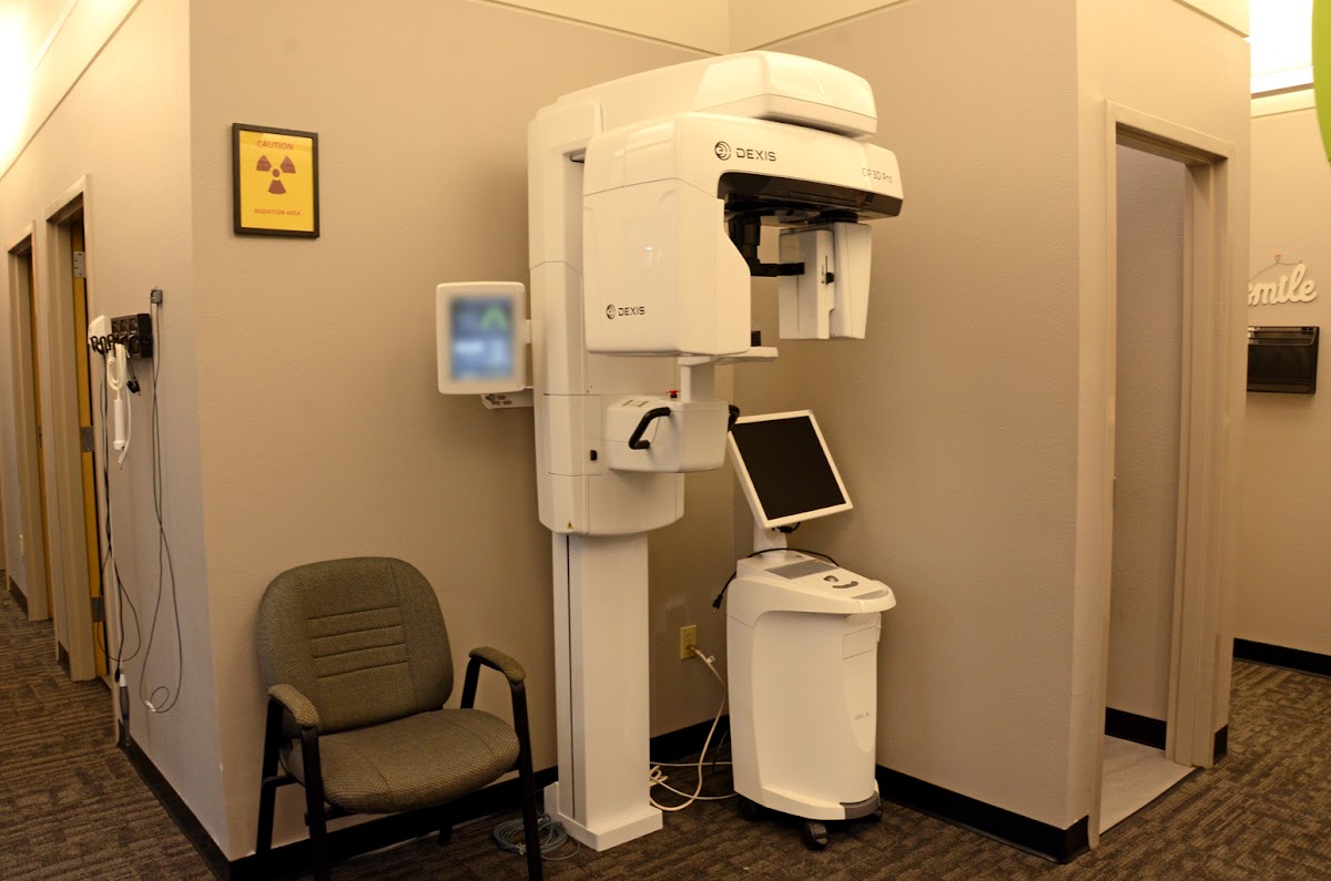 Moark Dental & Implants photo 5