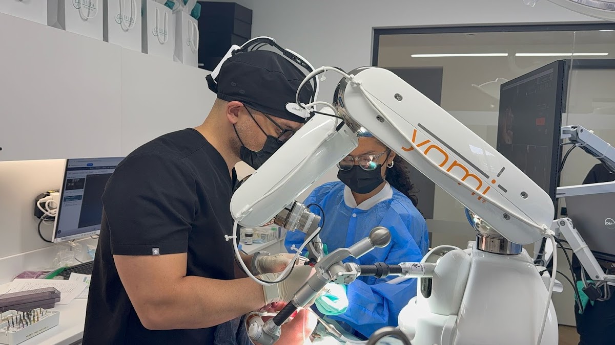 Silfa Dental Implants and Cosmetics photo 3