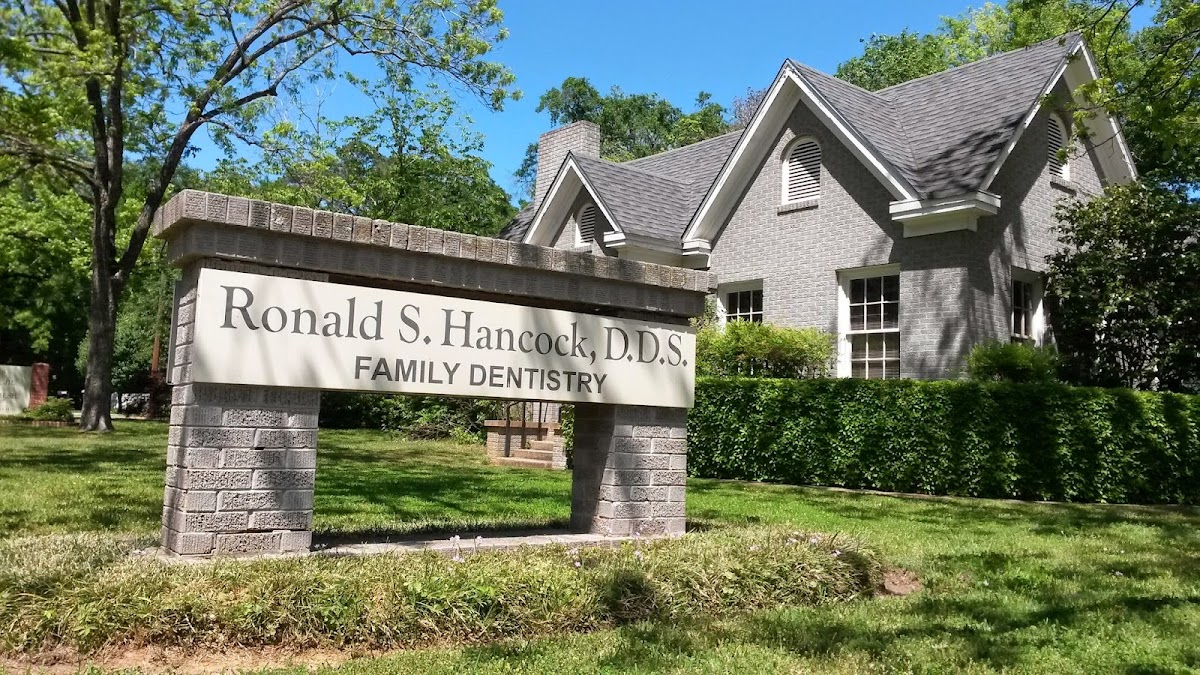 Dr. Ronnie Hancock Family Dentistry photo 2