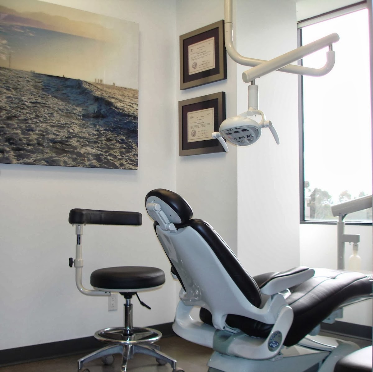 Pacific Oral Surgery & Dental Implant Studio photo 4