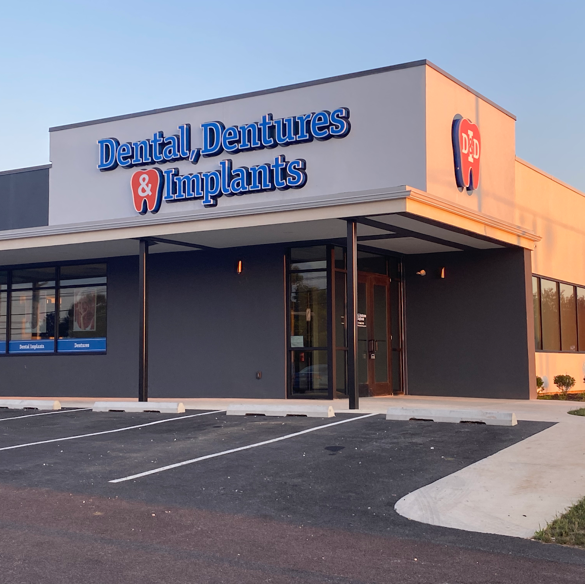 Dental, Dentures & Implants photo 1