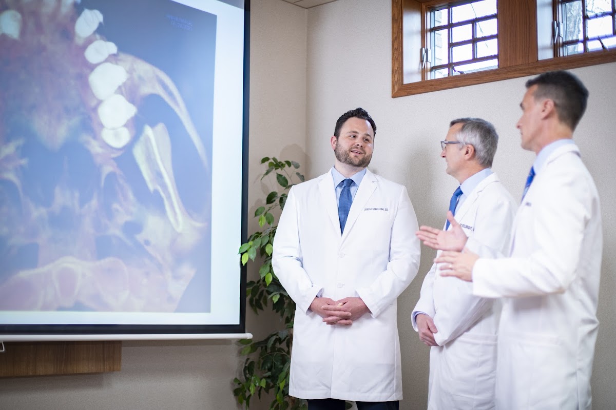 Oral & Facial Surgeons of Illinois, Dental Implants & Wisdom Teeth photo 4