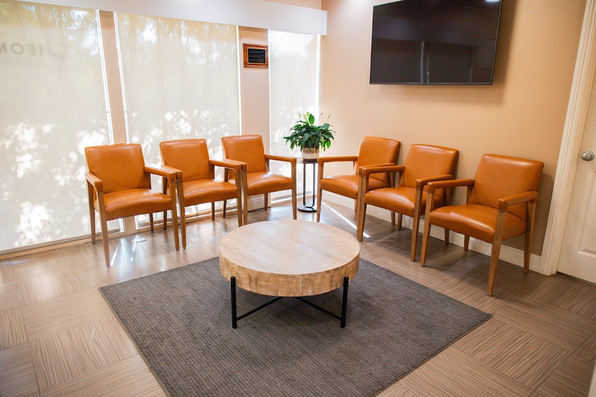 Inland Empire Oral Surgery & Dental Implants (Ieomfs) - Glendora photo 6