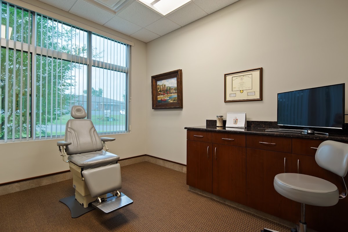 Arkansas Maxillofacial Surgery Center - Oral Surgeon in Bryant photo 3