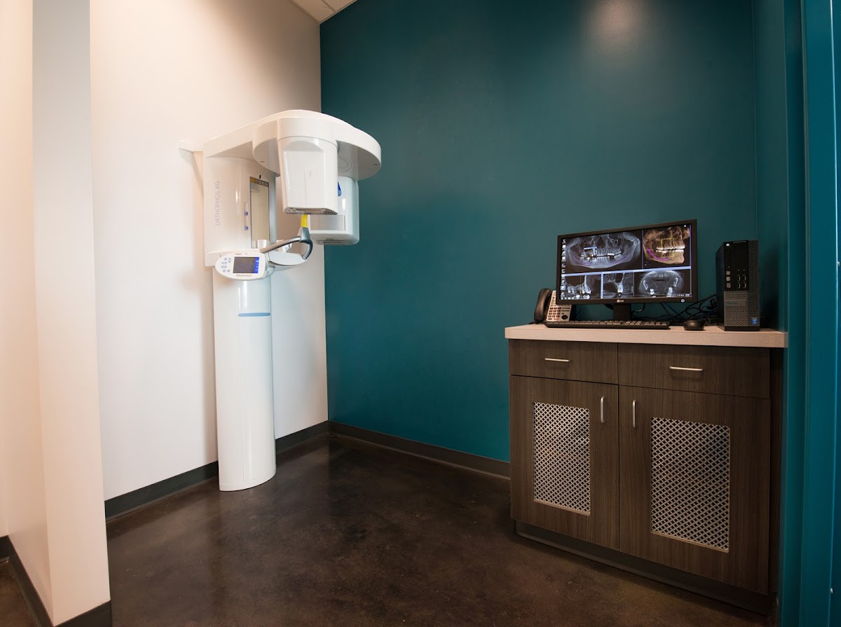 Advanced Implants & Periodontics; Dr. Melanie Towe PA photo 6